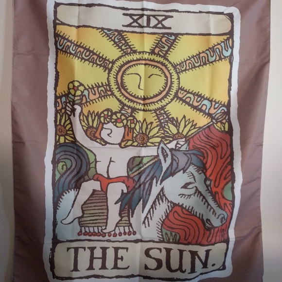 Tapestry or Bed Cover Tarot Card - Picture 2 of 3